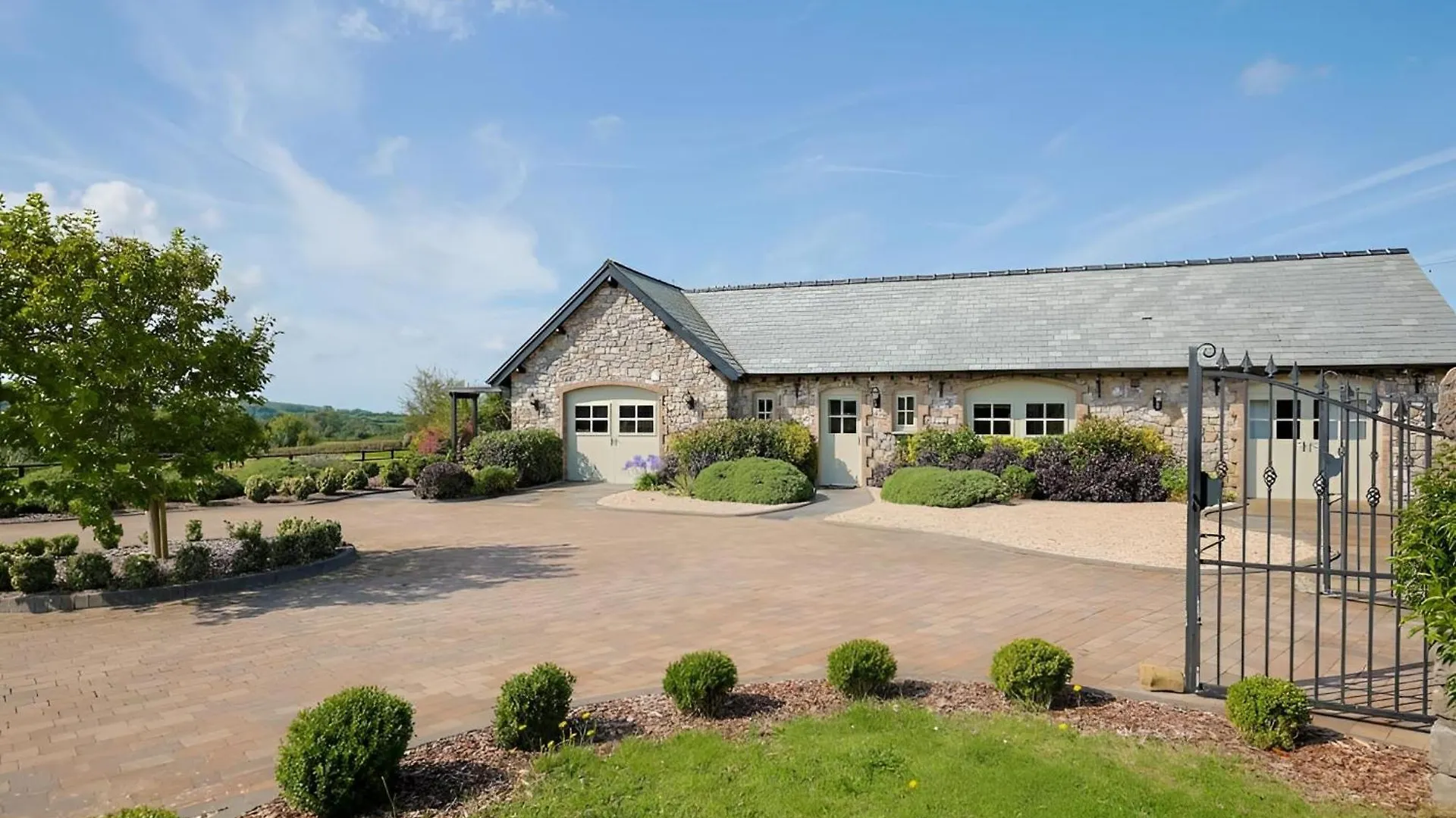 Mulberry House Villa Swansea